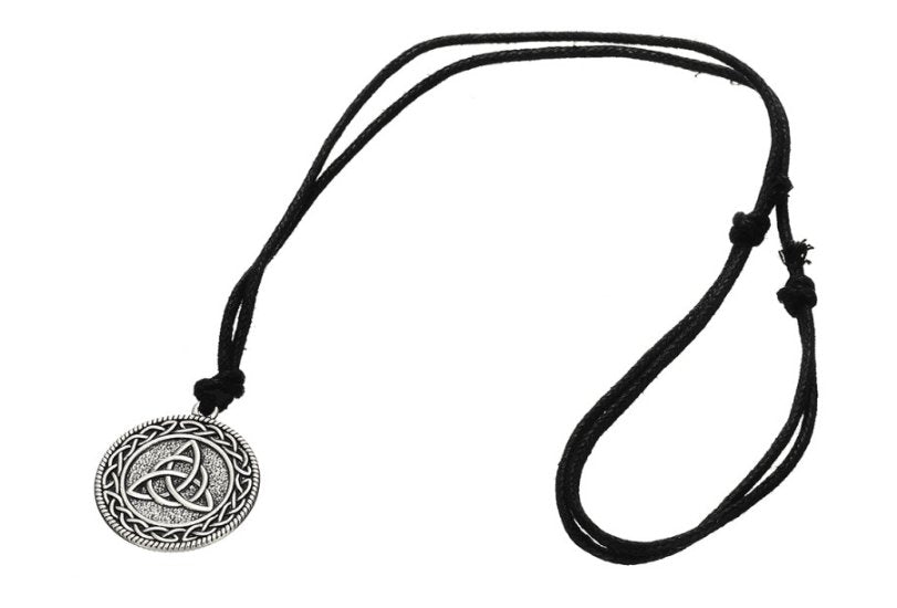 TRIQUETRA TRINITY KNOT PENDANT NECKLACE - HigherFrequencies